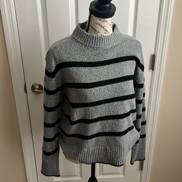 Ladies Workshop size‎ small cozy striped sweater - Picture 7 of 7